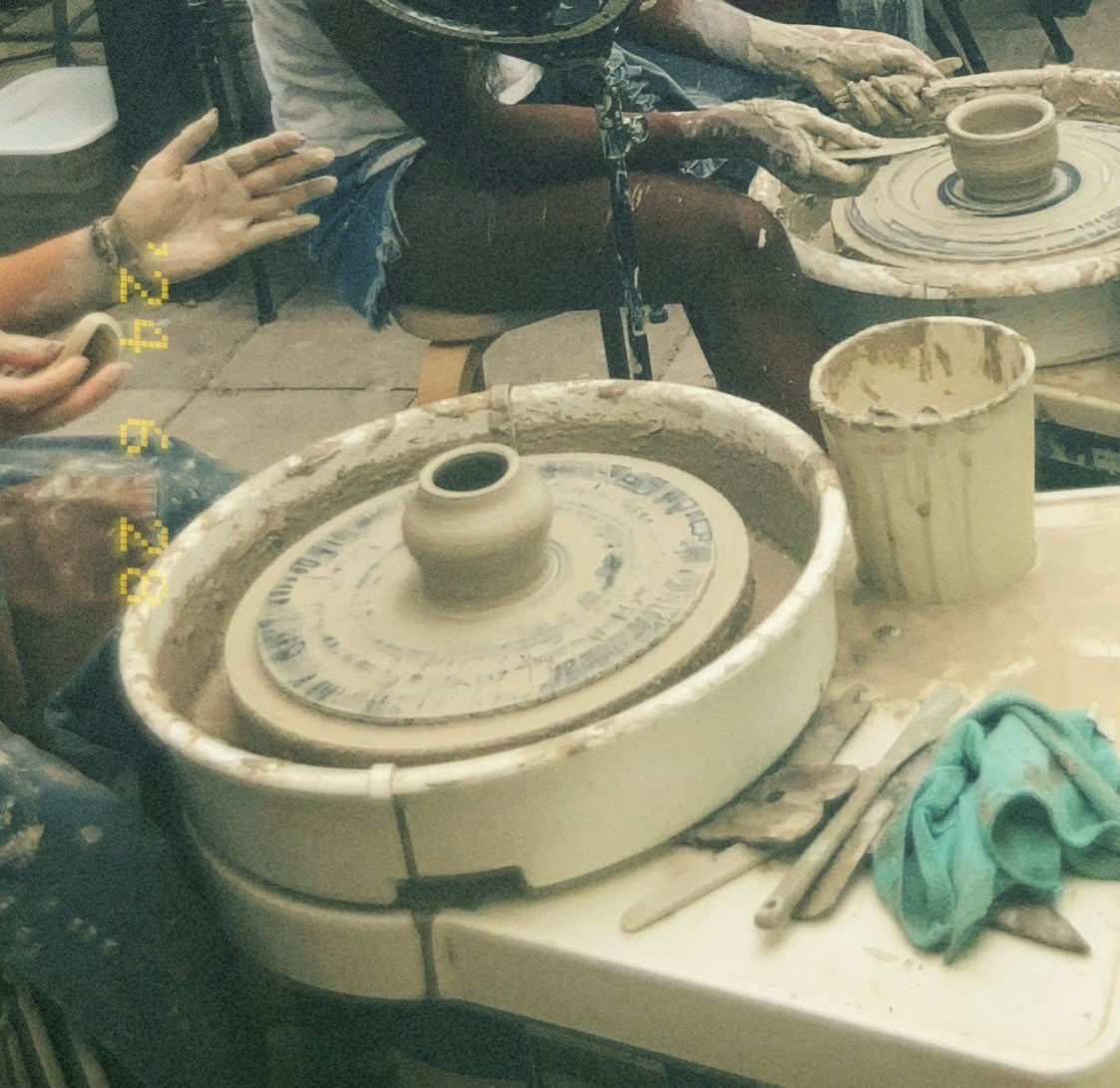 wheelthrowing 101 — beginner’s pottery class (2hr)