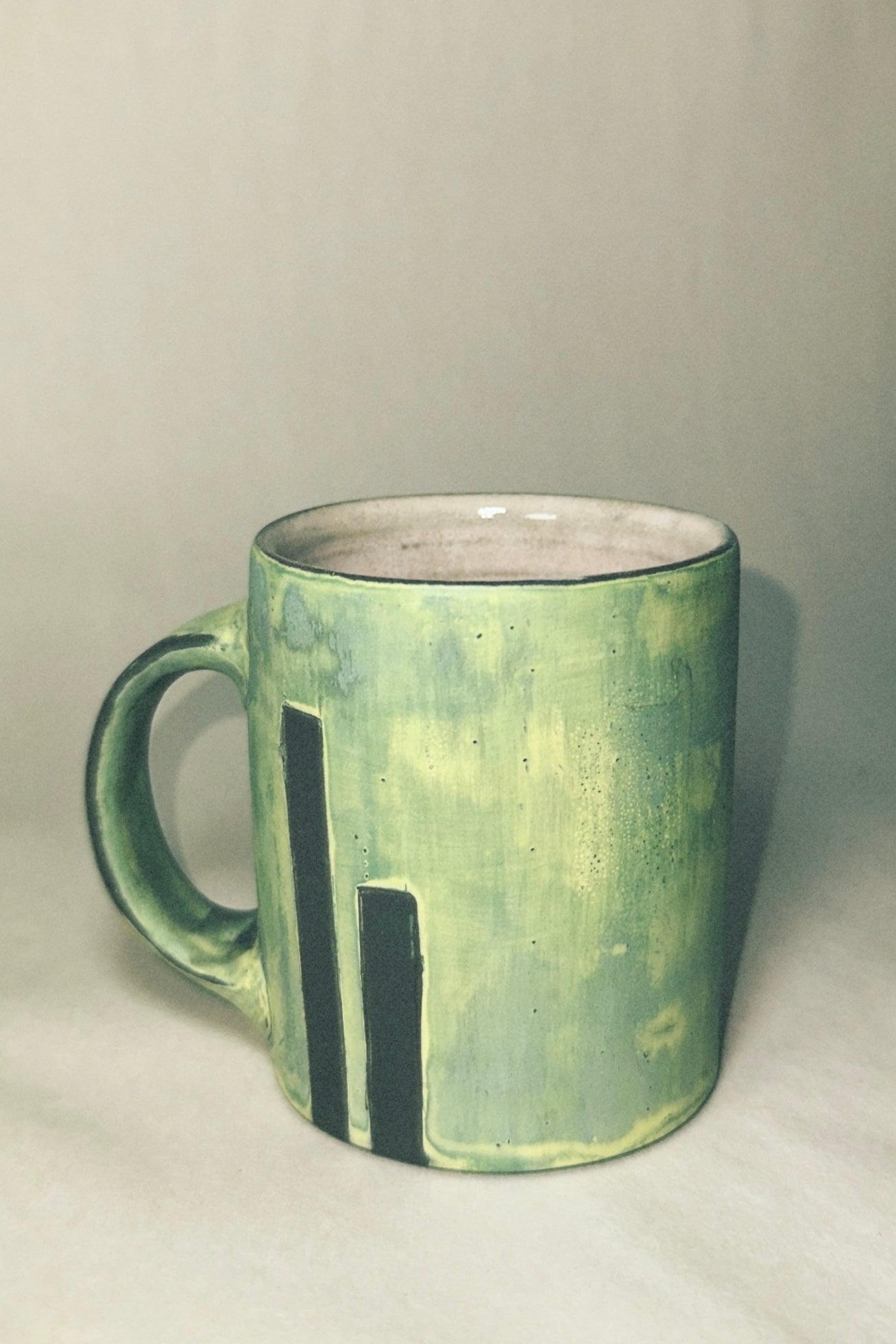 smudged mug (10oz)