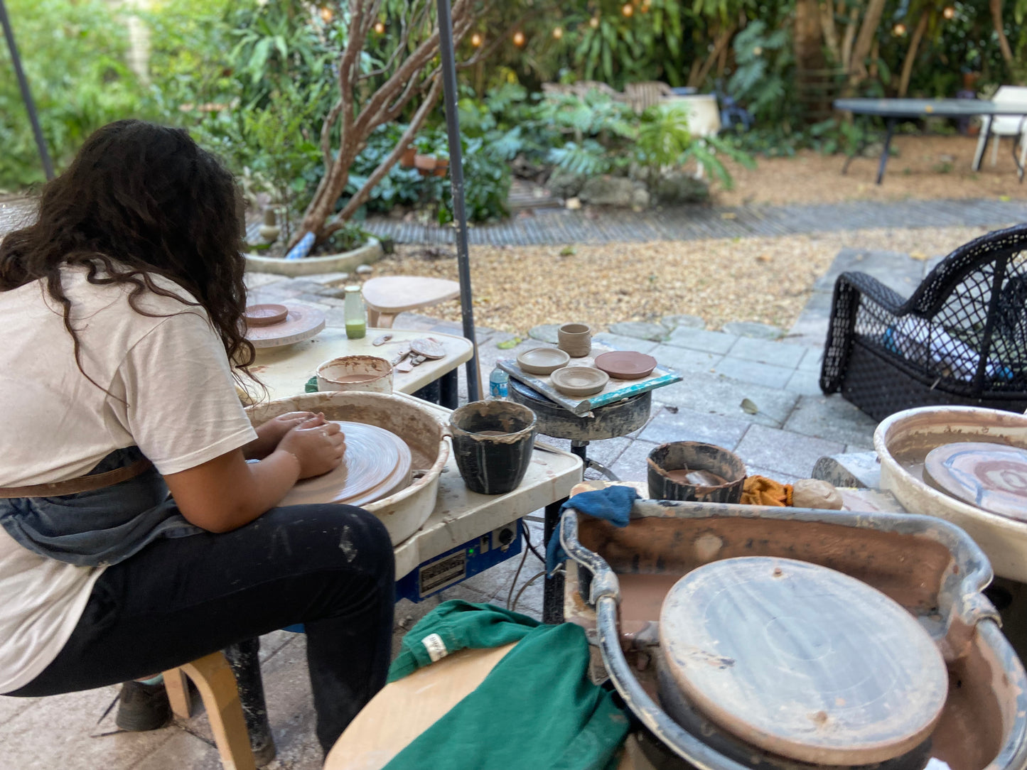 LI’L LIZARD FRIDAY— kid’s pottery class