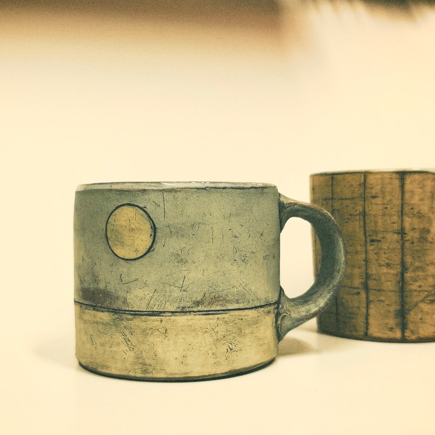 familiarity mug (10oz)
